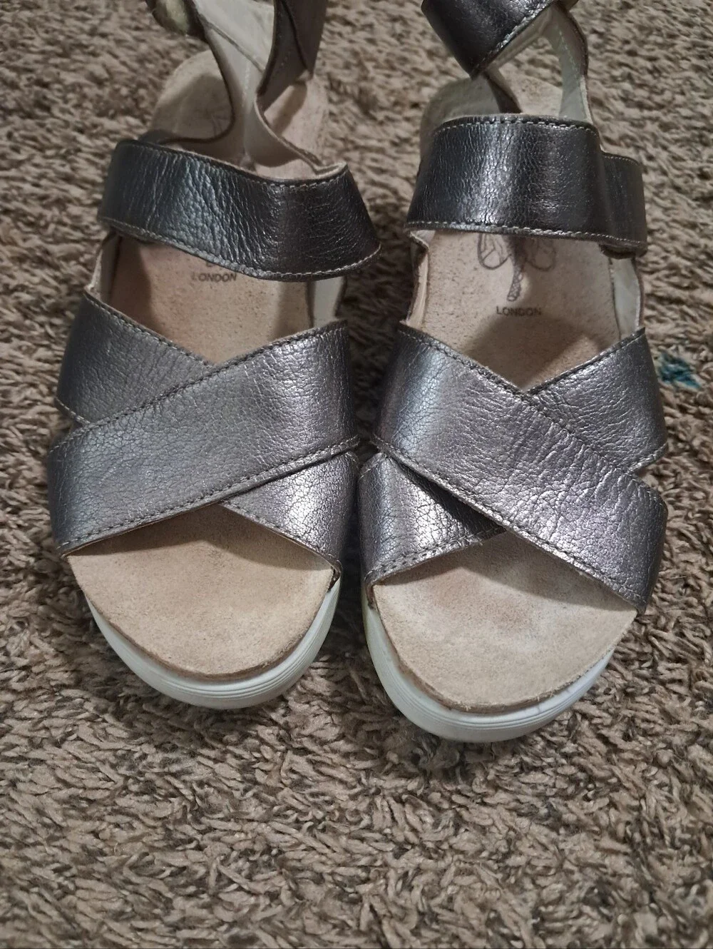 Fly London Women's Soft Leather Metallic Pewter Wedge Platform Sandal Sz. 9